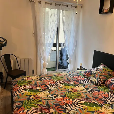 Cosy Proche Plage, 4 Couchages Avec Balcon קאבורג